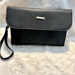 NEW Bagsure Clutch Wristlet Black Gold-Tone Accents Snap Closure Reptile Pattern